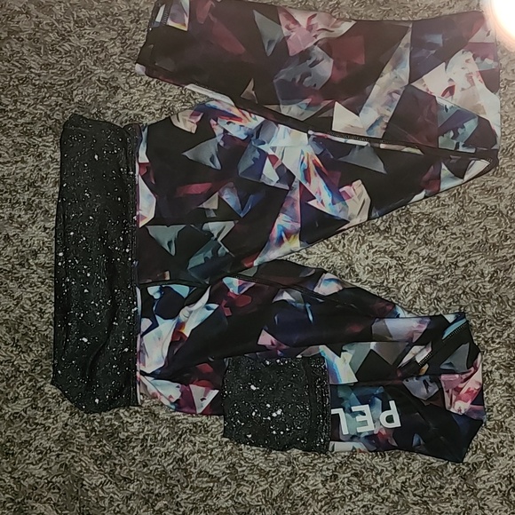 Peloton reversible leggings - Picture 2 of 2